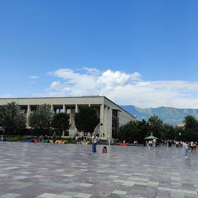 Skanderbeg Square