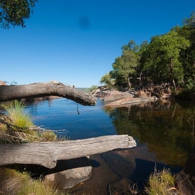 गनलोम फॉल्स