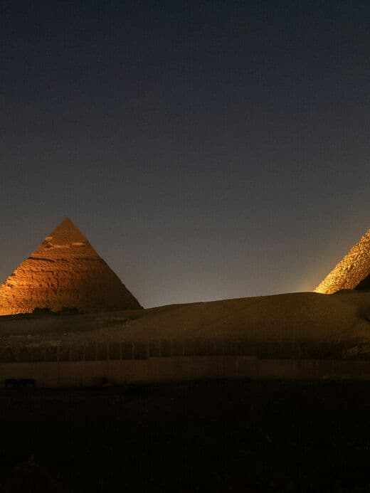 Светозвуковое шоу у пирамид Гизы