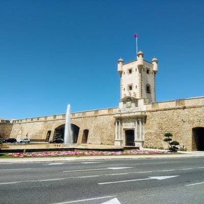 بوابة الأرض