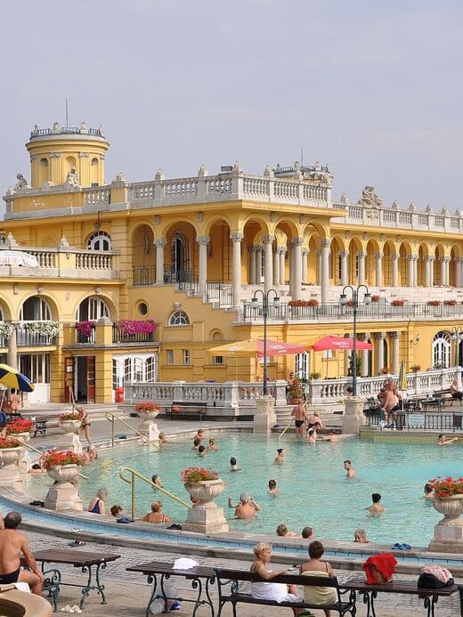 Baños Termales Széchenyi