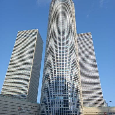 Центр Азриэли