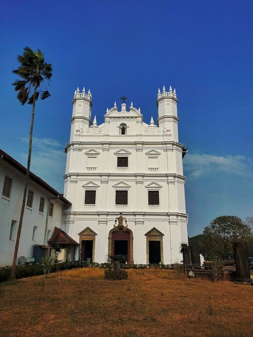 كنيسة القديس فرانسيس الأسيزي