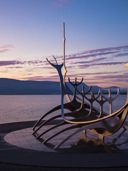 تمثال المسافر الشمسي