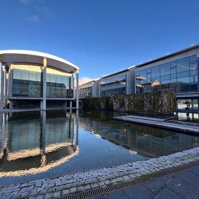 قاعة مدينة ريكيافيك