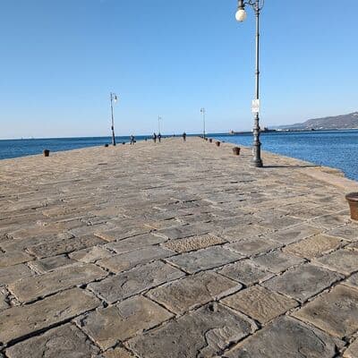 Моло Аудаче