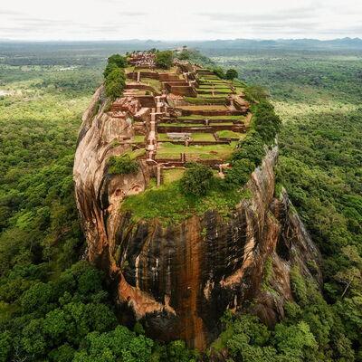 सिगिरिया शेर की चट्टान