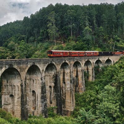 Puente de los Nueve Arcos