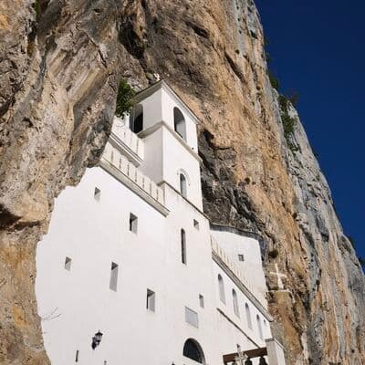 دير أوستروغ