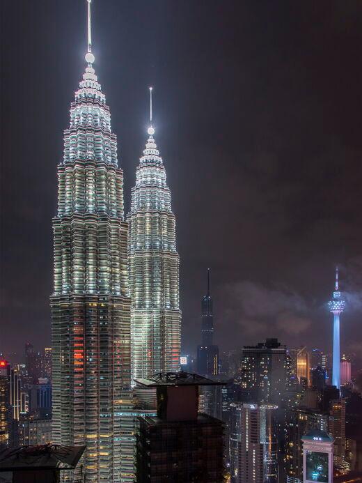 Tours Petronas