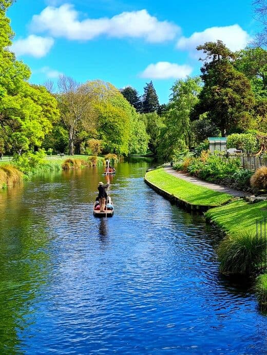 Paseo en Batea en el Avon