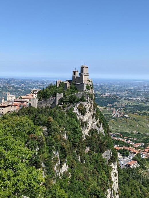 أبراج سان مارينو الثلاثة