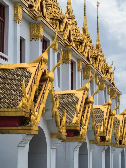 로하 프라삿 (금속 성)