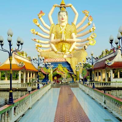 Wat Plai Laem