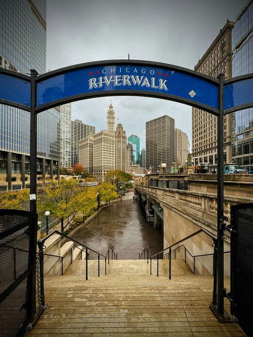 ممشى نهر شيكاغو