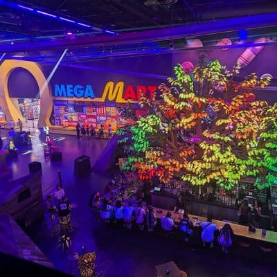 Omega Mart en AREA15